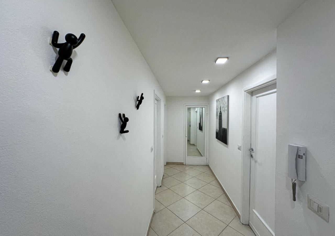 Apartment Modern Cenisio - Self Check-in & Parking Mailand